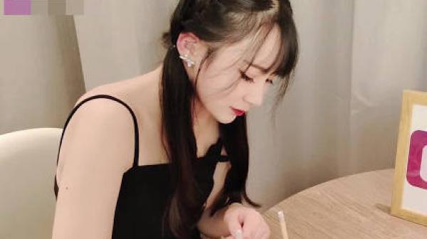 毕业生为了满分论文黑丝勾引教授-糖糖